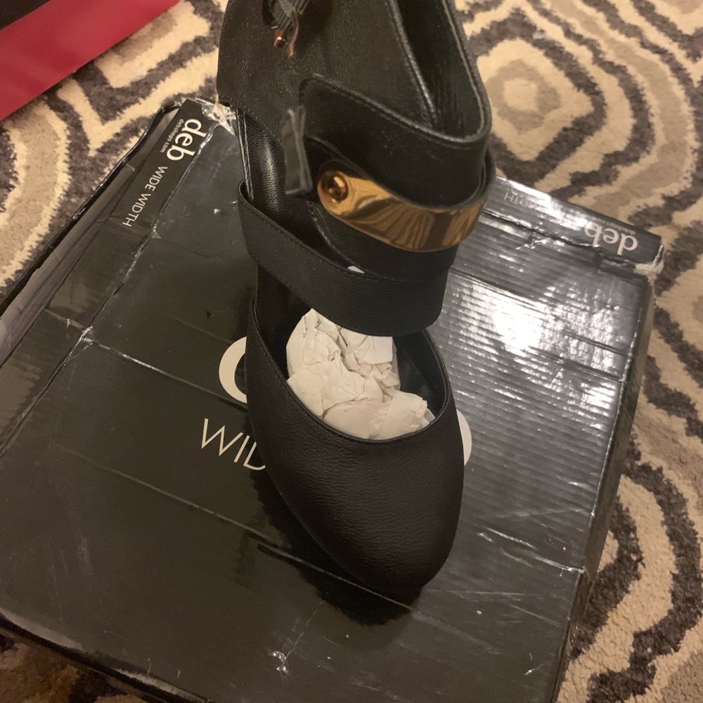 Heels - Picture 4 of 5